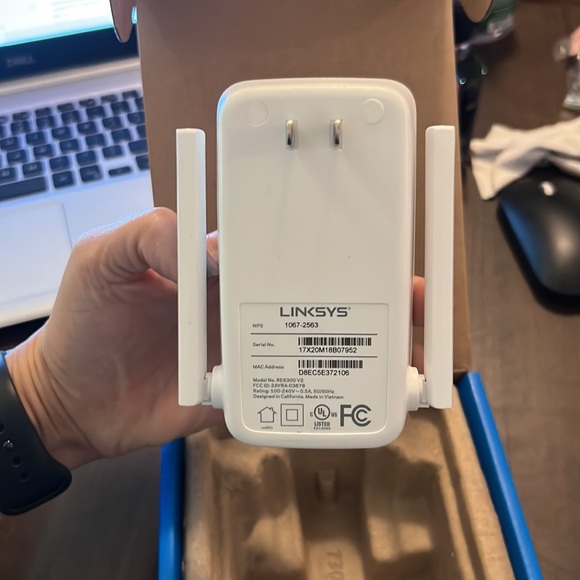 Linksys Boost WiFi Range Extender - Picture 8 of 8